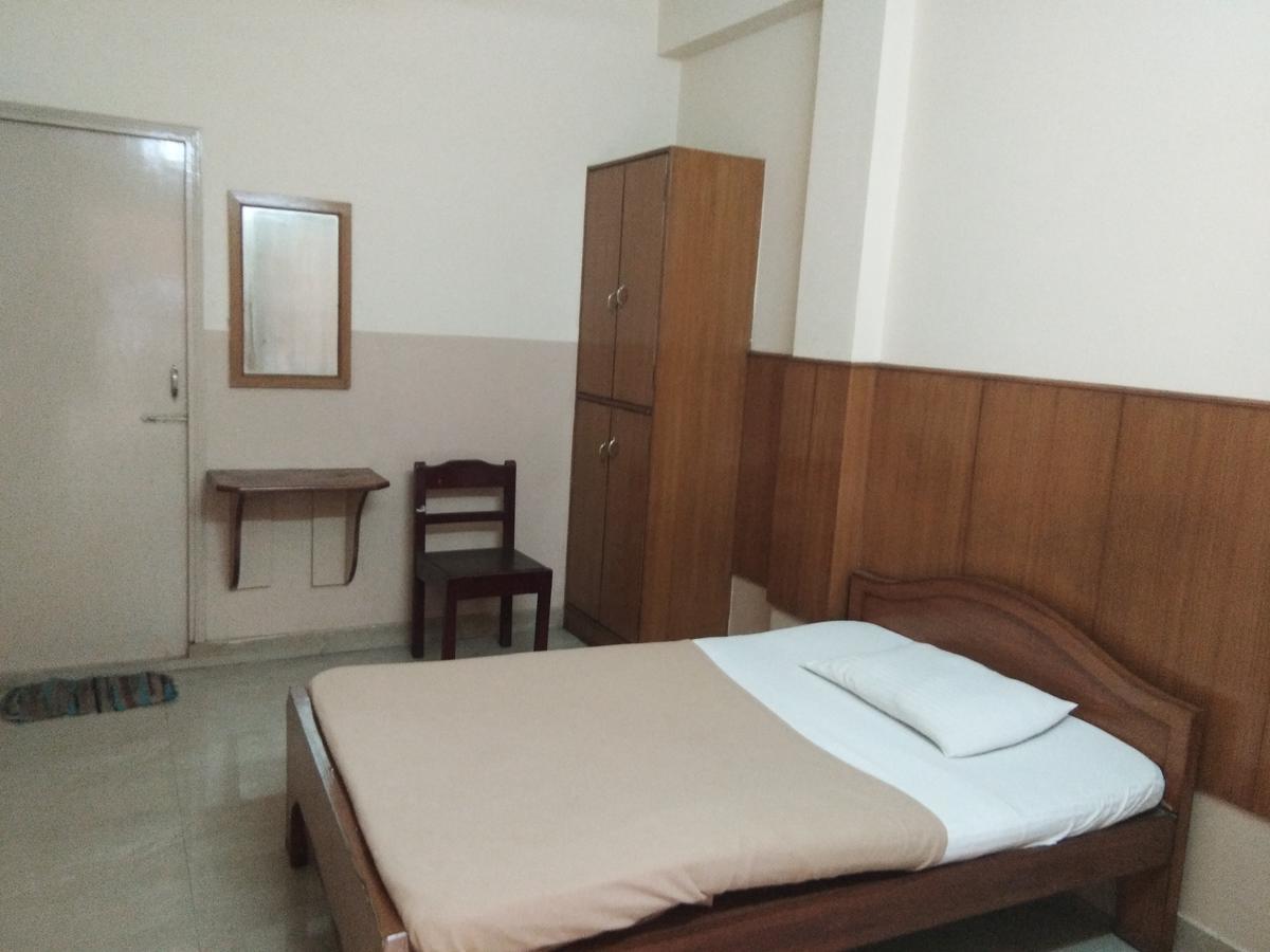 Veekay Tourist Home העיר בנגלור מראה חיצוני תמונה