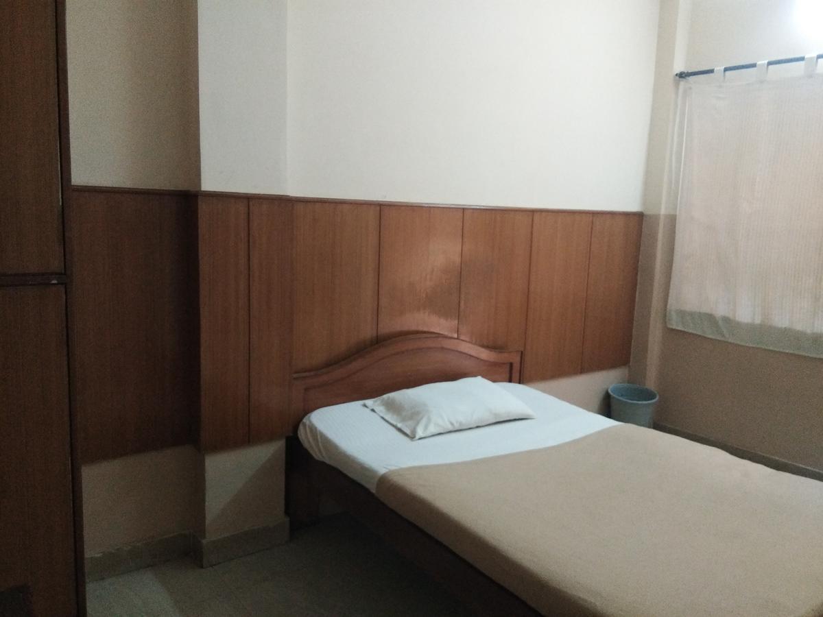 Veekay Tourist Home העיר בנגלור מראה חיצוני תמונה