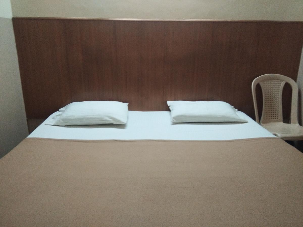 Veekay Tourist Home העיר בנגלור מראה חיצוני תמונה